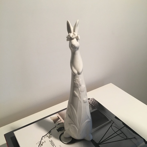 Vintage Porcelain Bunny - Picture 3 of 4